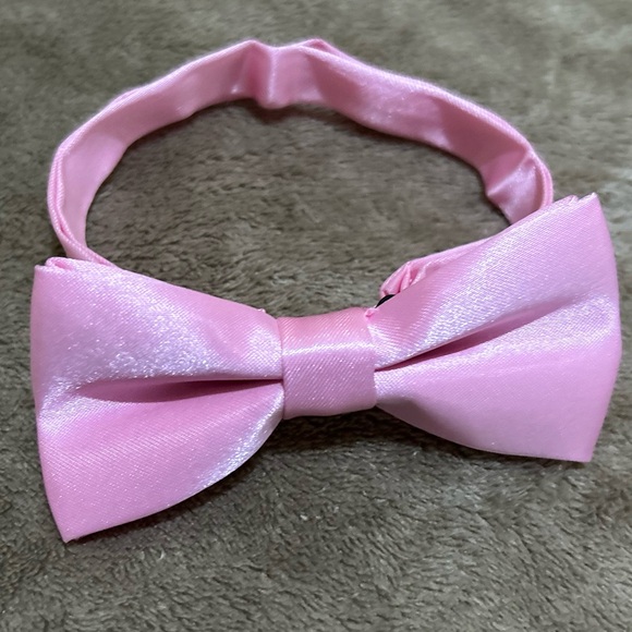 🎀wholesale🎀 Bow Tie for toddler to big boys/ adjustable straps - Picture 9 of 9